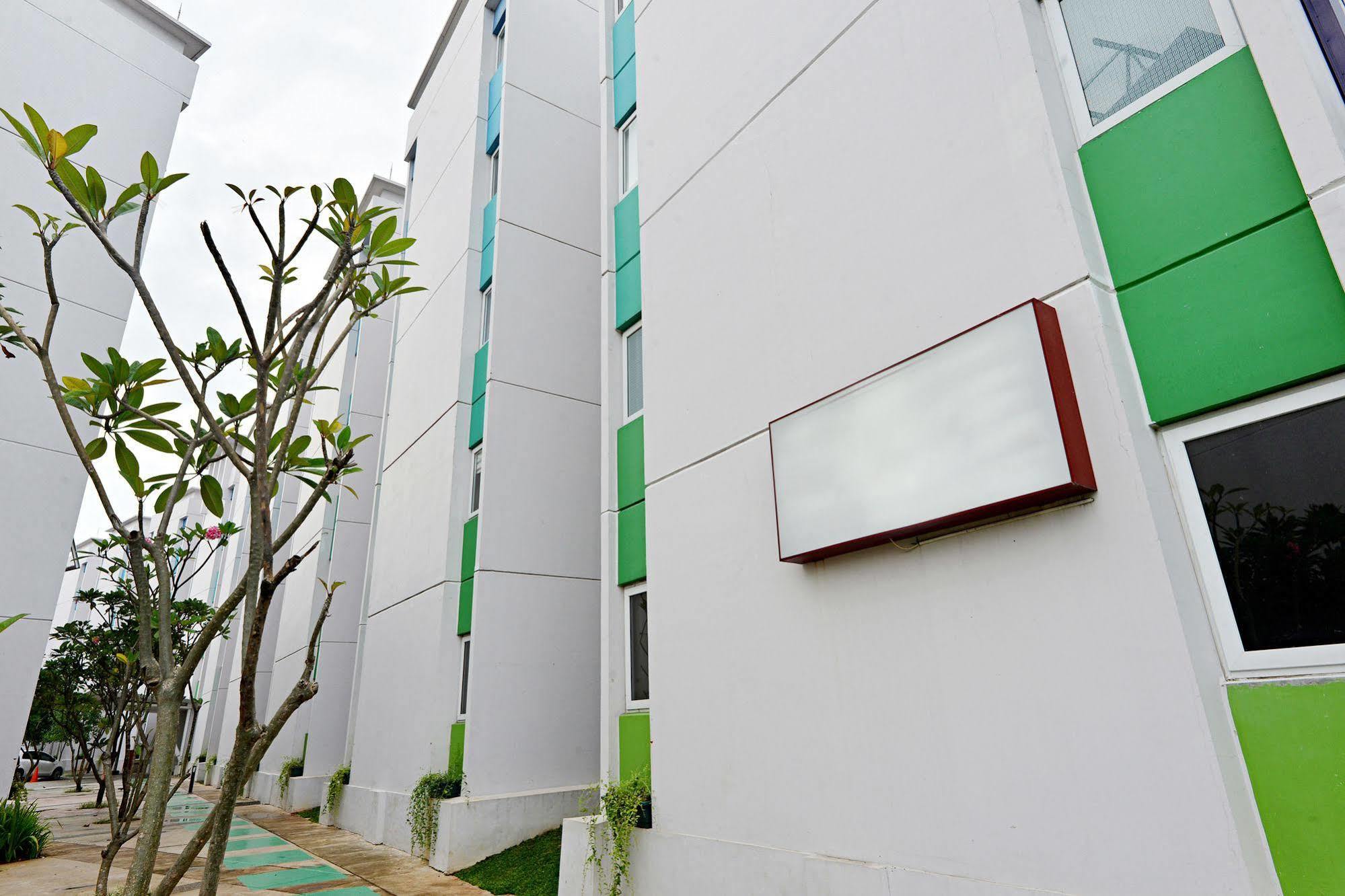 Zen Rooms Basic Tangerang Aeropolis Eksteriør bilde