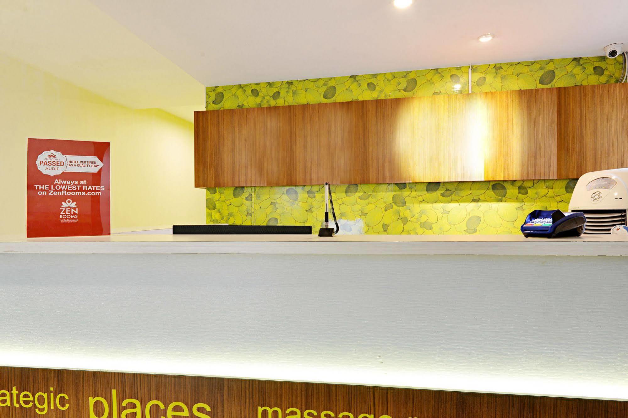 Zen Rooms Basic Tangerang Aeropolis Eksteriør bilde